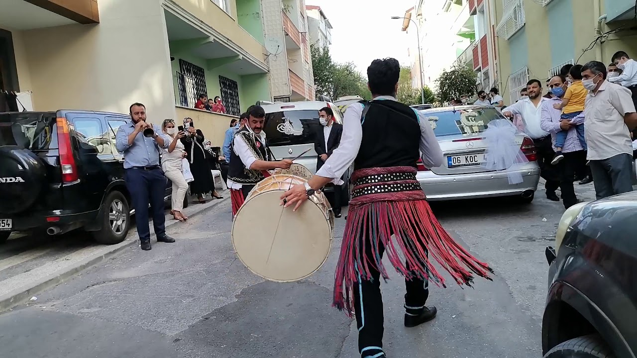 Gelin Alma Törenlerine Özel Davul Gösterisi